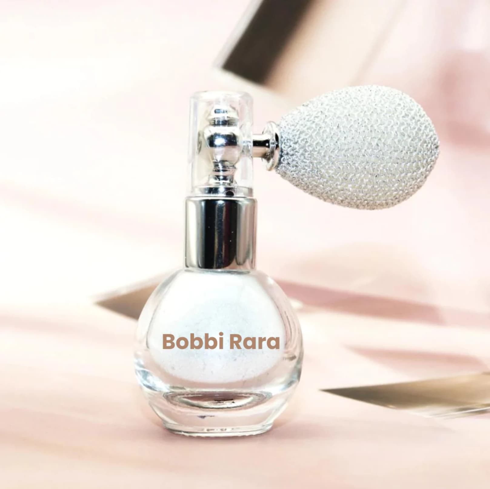Iluminador Spray em Pó Bobbi Rara